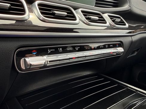Used 2023 Mercedes-Benz GLS 450 4MATIC image 47