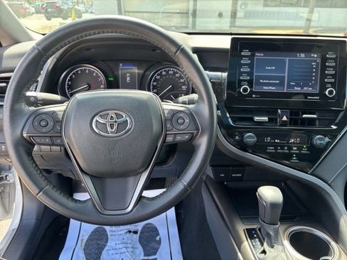 Used 2023 Toyota Camry SE w/ Convenience Package FWD image 12