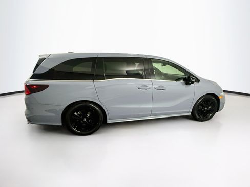 Used 2023 Honda Odyssey Sport image 10