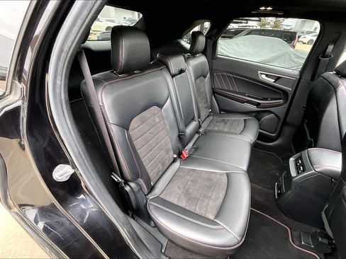 Used 2020 Ford Edge ST-Line w/ Cold Weather Package image 19
