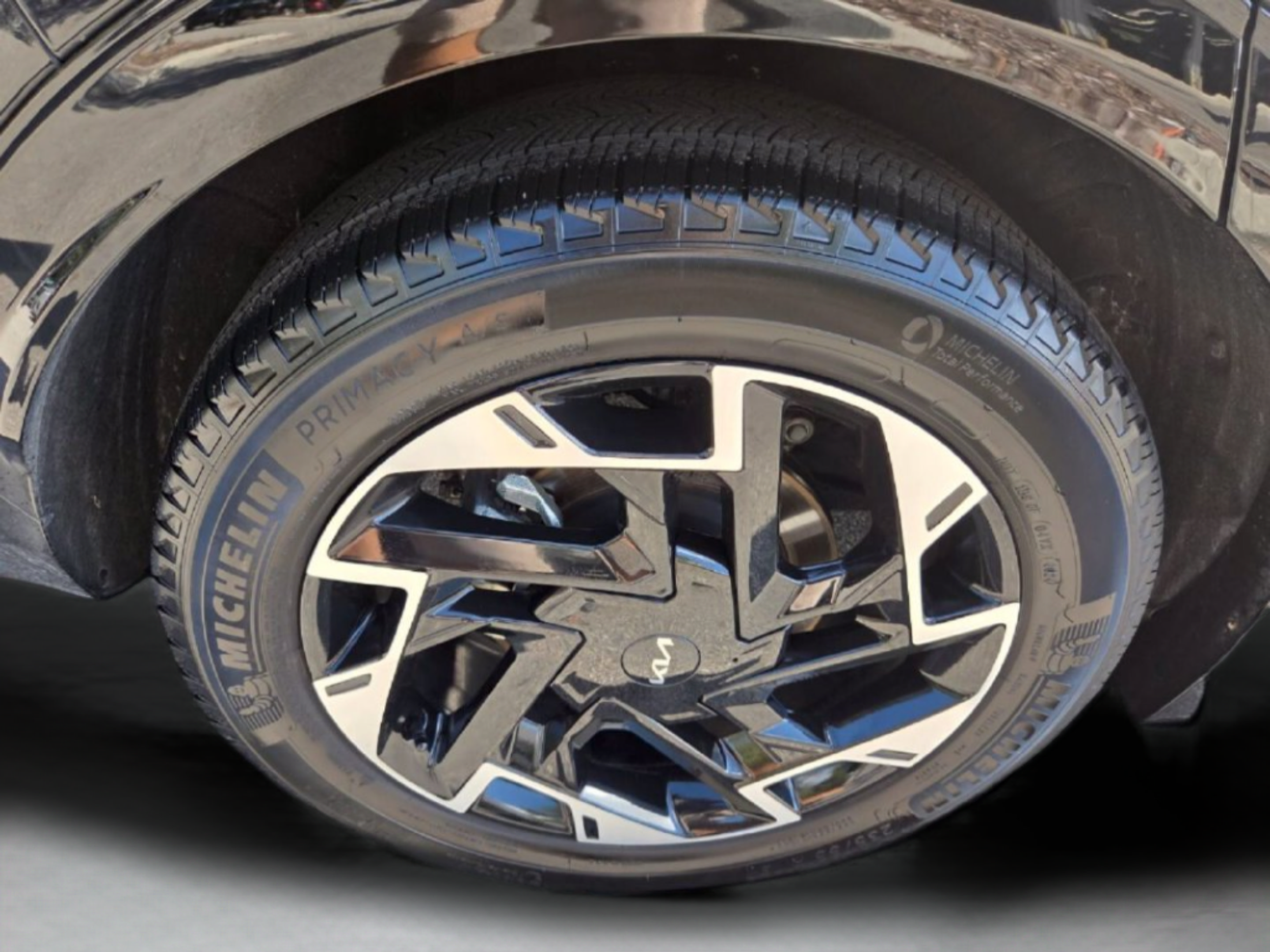 Certified 2025 Kia Sportage SX FWD image 34