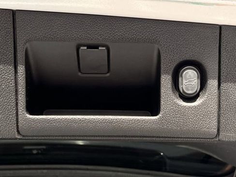 Used 2019 Chevrolet Tahoe LT image 30