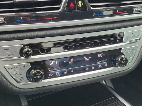 Used 2020 BMW 750i xDrive w/ Executive Package AWD/4WD image 22