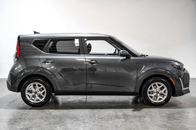 Used 2023 Kia Soul LX w/ Option Group 015 FWD image 8