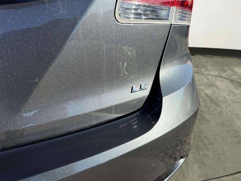 Used 2013 Toyota Venza LE image 23