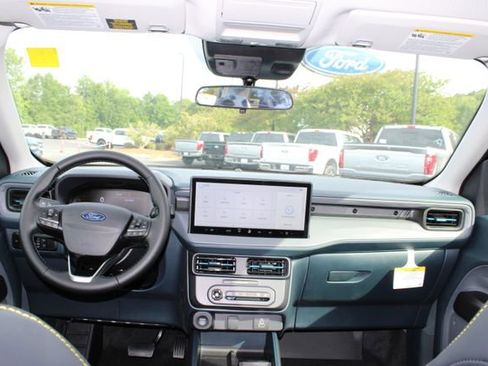New 2026 Ford Maverick Lobo AWD/4WD image 3