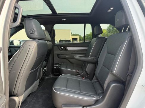 Used 2025 Buick Enclave Sport Touring w/ Super Cruise Package AWD/4WD image 12