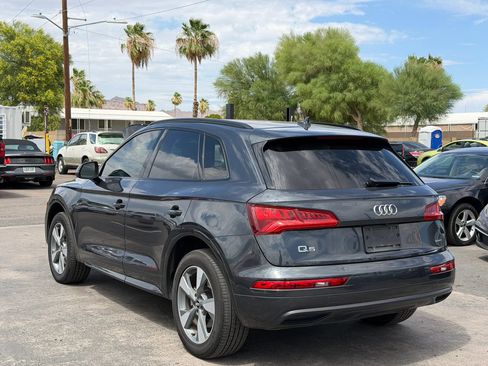 Used 2020 Audi Q5 2.0T Premium w/ Titanium Sport Package AWD/4WD image 6