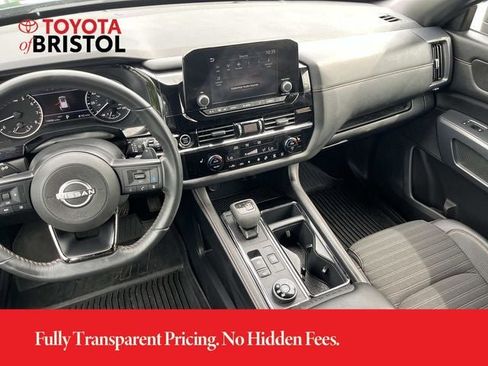 Used 2024 Nissan Pathfinder Rock Creek AWD/4WD image 13