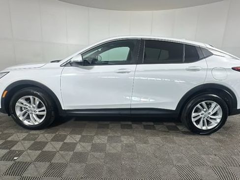 Used 2024 Buick Envista Sport Touring w/ Convenience I Package FWD image 5