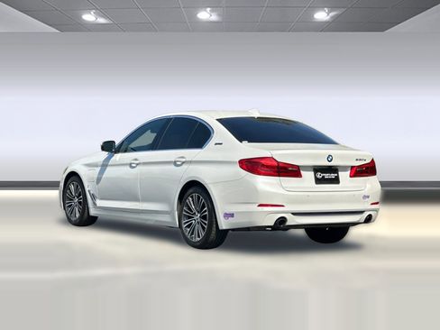 Used 2019 BMW 530e image 3