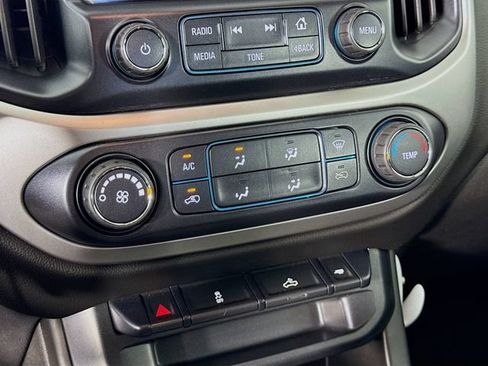 Used 2018 Chevrolet Colorado LT RWD image 17