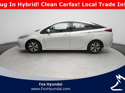 Used 2017 Toyota Prius Prime Premium image 23
