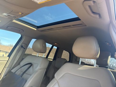 Used 2015 Mercedes-Benz GL 450 4MATIC image 12