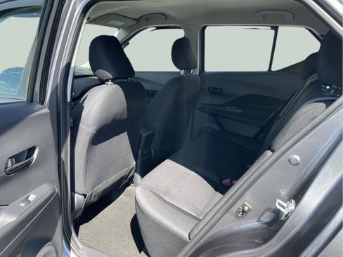 Used 2023 Nissan Kicks S FWD image 13