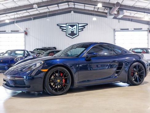 Used 2018 Porsche 718 Cayman GTS image 1