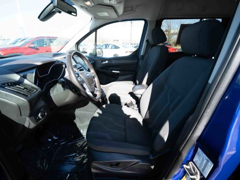 Used 2017 Ford Transit Connect XLT image 9