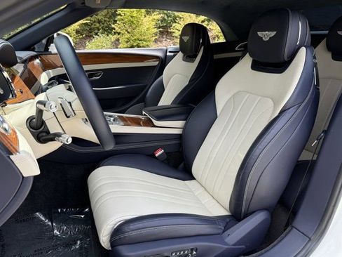 Used 2023 Bentley Continental GT V8 image 17