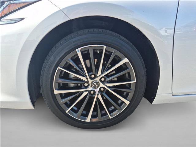 Used 2024 Lexus ES 350 w/ Premium Package FWD image 26
