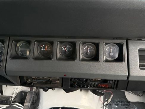 Used 1992 Jeep Wrangler Islander AWD/4WD image 19
