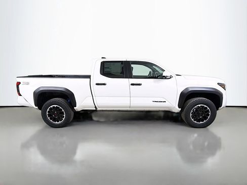 New 2026 Toyota Tacoma TRD Off-Road AWD/4WD image 4