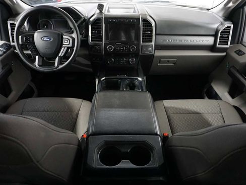 Used 2020 Ford F250 XLT w/ XLT Premium Package image 16