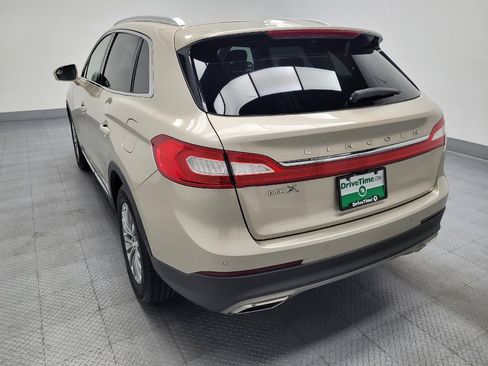 Used 2017 Lincoln MKX Select w/ Cargo Utility Package FWD image 6