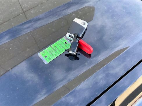 Used 2021 Volkswagen Atlas SE image 14