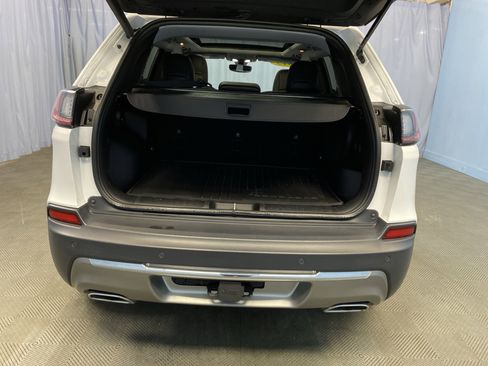 Certified 2019 Jeep Cherokee Limited w/ Trailer Tow Group image 33