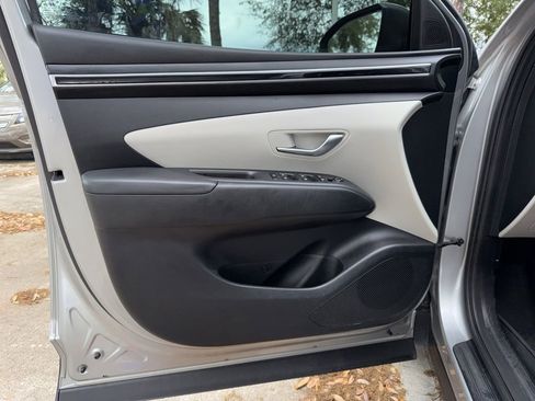 Used 2022 Hyundai Tucson SE FWD image 14