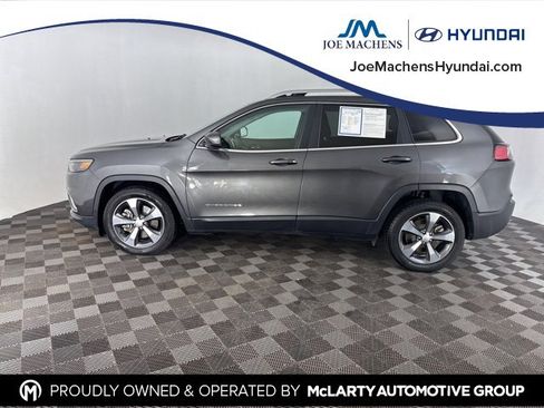 Used 2019 Jeep Cherokee Limited image 9