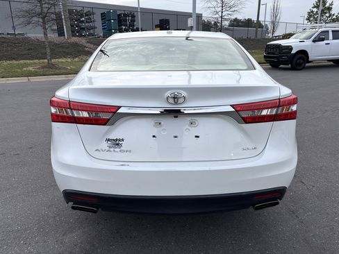 Used 2015 Toyota Avalon XLE image 8