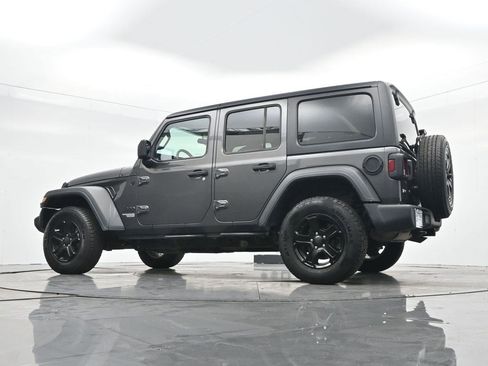 Used 2018 Jeep Wrangler Unlimited Sport S image 32