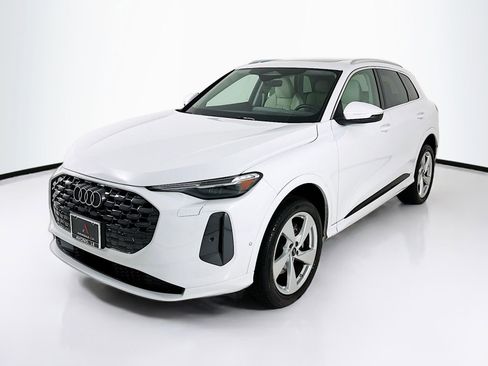 Used 2025 Audi Q5 Premium Plus AWD/4WD image 3