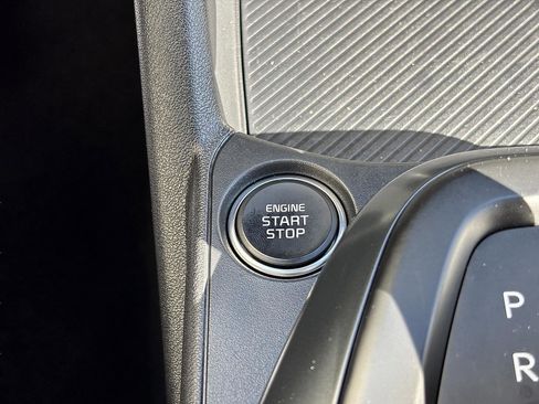 Used 2025 Kia K4 LXS image 16