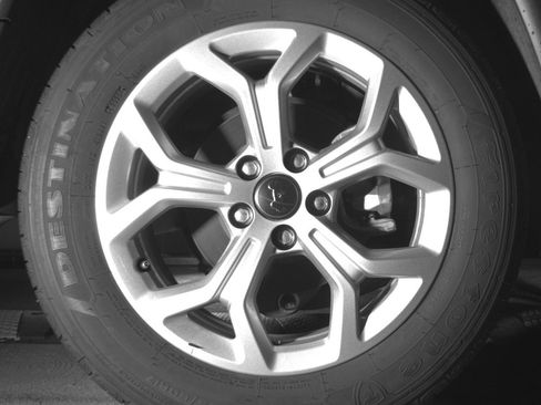 Used 2025 Jeep Compass Latitude AWD/4WD image 15