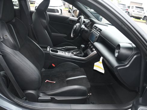 Used 2024 Toyota GR86 Premium RWD image 19