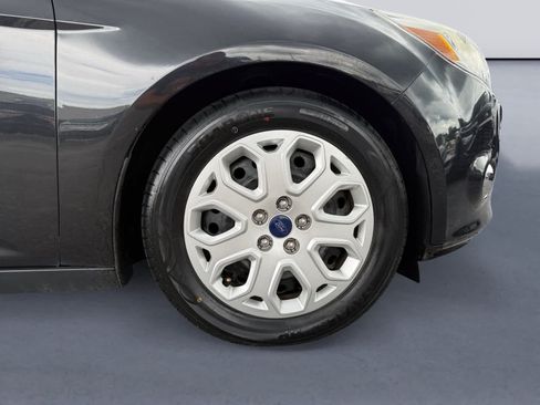 Used 2012 Ford Focus SE FWD image 9