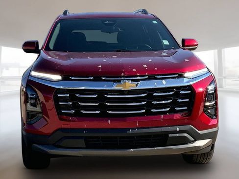Used 2025 Chevrolet Equinox LT w/ Convenience Package II AWD/4WD image 3