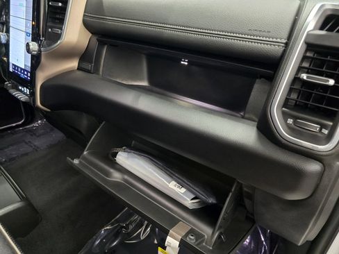 Used 2024 RAM 2500 Laramie AWD/4WD image 40