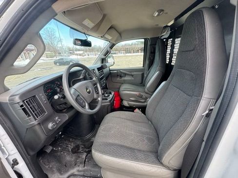 Used 2024 Chevrolet Express 2500 w/ Driver Convenience Package RWD image 13