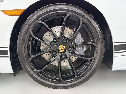 Used 2024 Porsche 718 Cayman w/ Premium Package RWD image 28