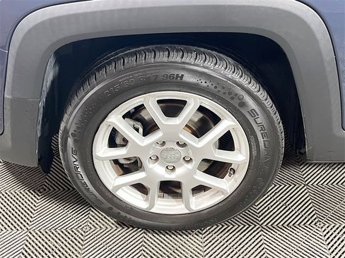 Used 2021 Jeep Renegade Latitude image 27