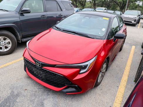 Used 2024 Toyota Corolla SE FWD image 1