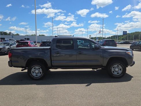 Used 2021 Toyota Tacoma SR AWD/4WD image 7