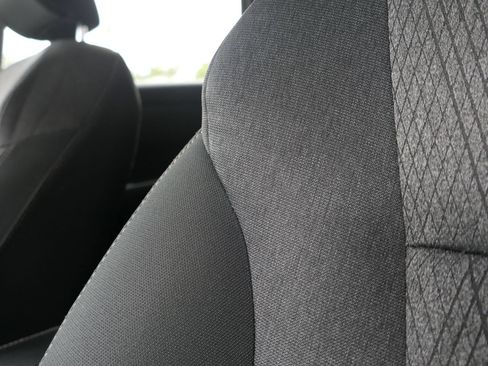 Used 2024 Nissan Rogue SV FWD image 10
