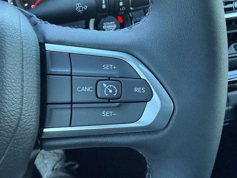 New 2026 Jeep Compass Latitude image 12