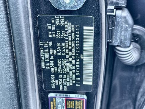 Certified 2025 Kia Sorento EX w/ Panoramic Sunroof Package FWD image 29