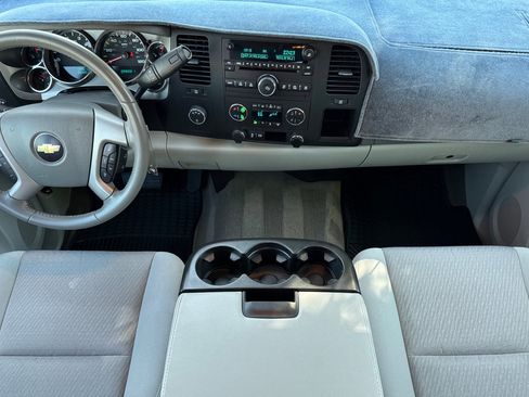 Used 2014 Chevrolet Silverado 2500 LT w/ Custom Sport Truck Package AWD/4WD image 13