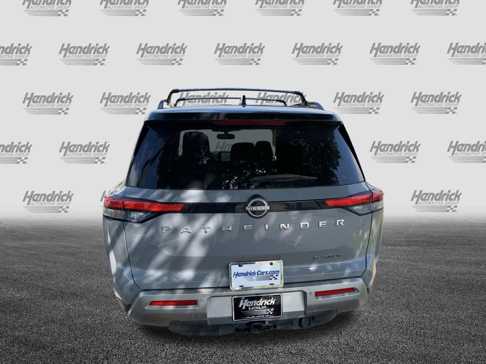 Used 2022 Nissan Pathfinder Platinum w/ Cargo Package FWD image 9